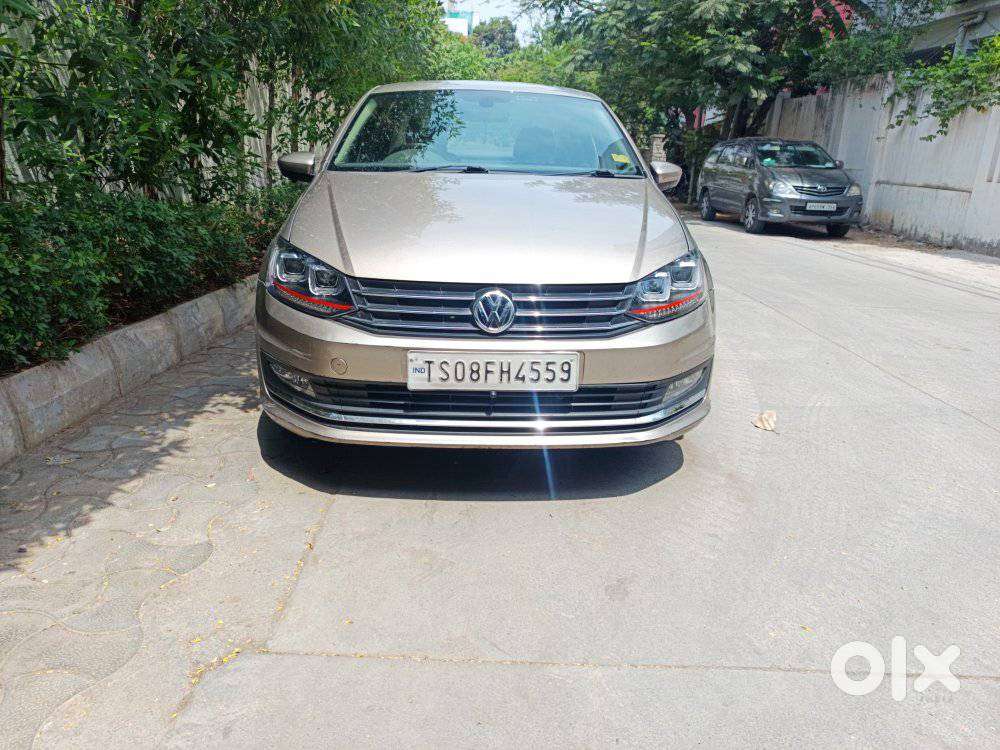 Volkswagen Vento Celeste 1.6 Highline, 2016, Petrol