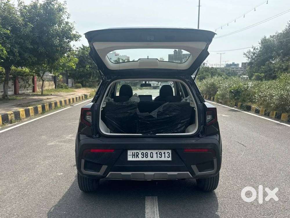 Mahindra Xuv 3xo Mx3, 2024, Petrol