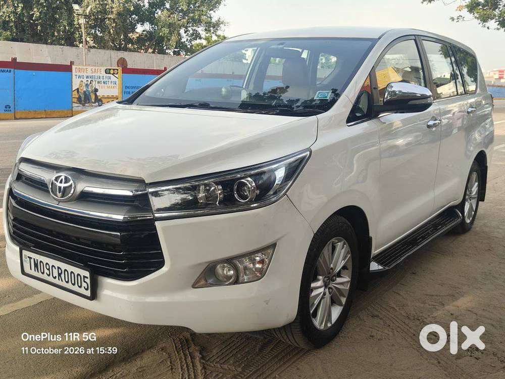 Toyota Innova Crysta 2.8z Automatic, 2016, Diesel