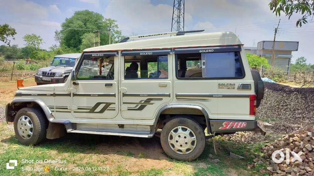 Mahindra Bolero Neo Plus 2013