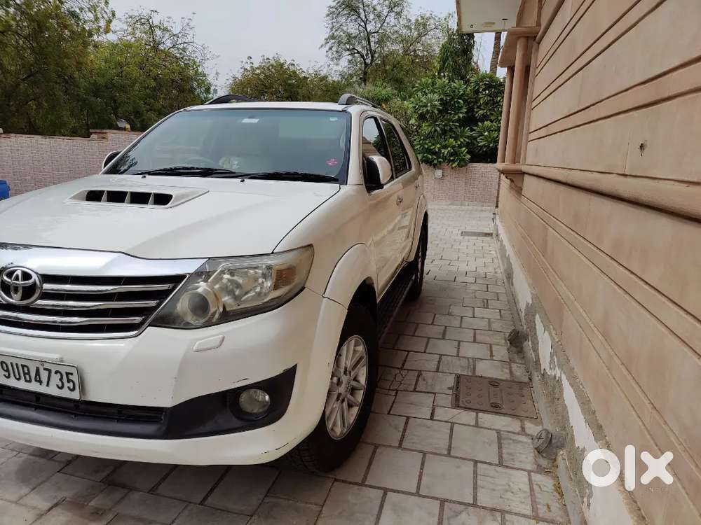 Toyota Fortuner 2012 Diesel 143000 Km Driven