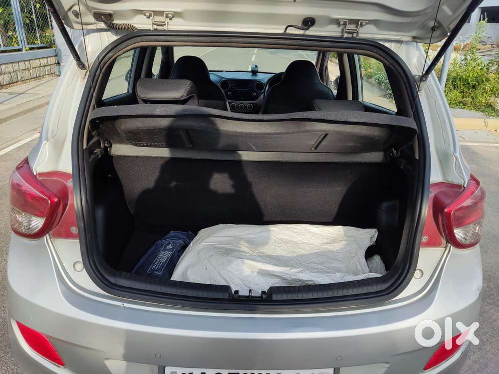 Hyundai Grand I10 Asta Option, 2016, Petrol
