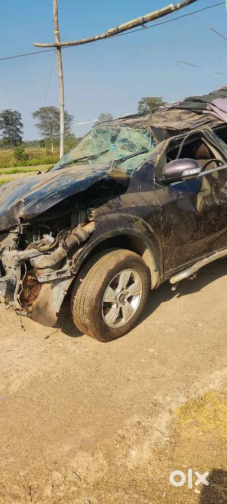 Xuv500 W10 Fwd At