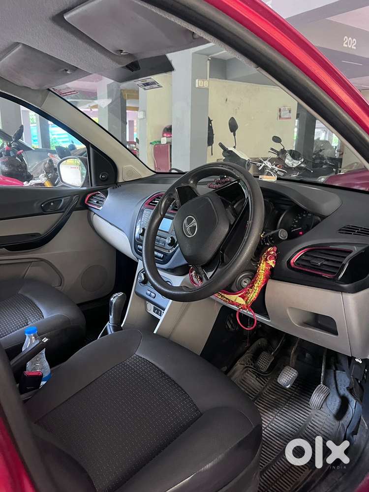 Tata Tiago Petrol 2018