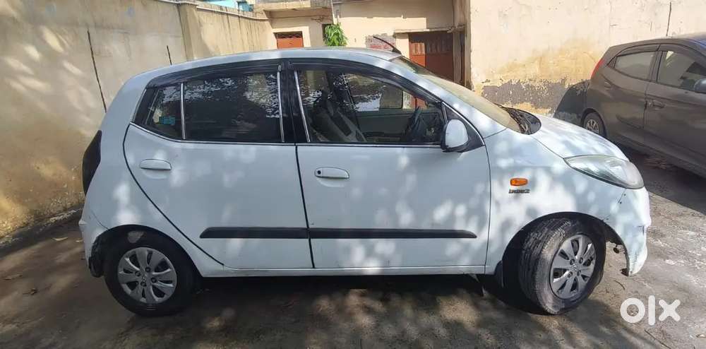 Hyundai I10 2013 Cng & Hybrids 66910 Km Drive.