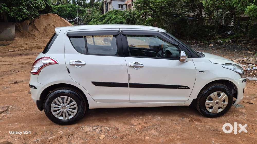 Maruti Suzuki Swift Vxi, 2014, Petrol