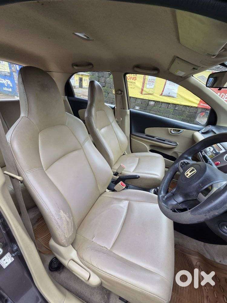 Honda Brio 2011-2013 V Mt, 2013, Petrol