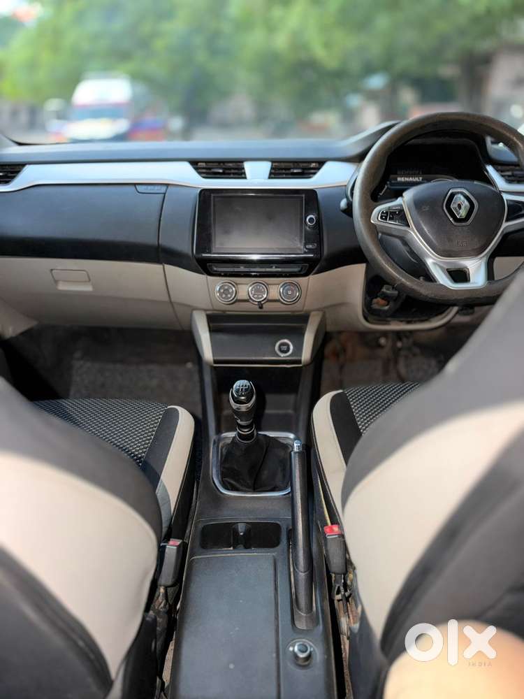 Renault Triber Rxz, 2022, Petrol