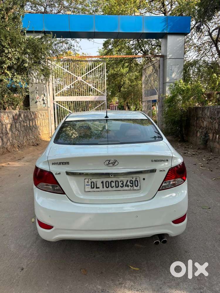 Hyundai Verna Fluidic 1.6 Vtvt Sx, 2012, Petrol