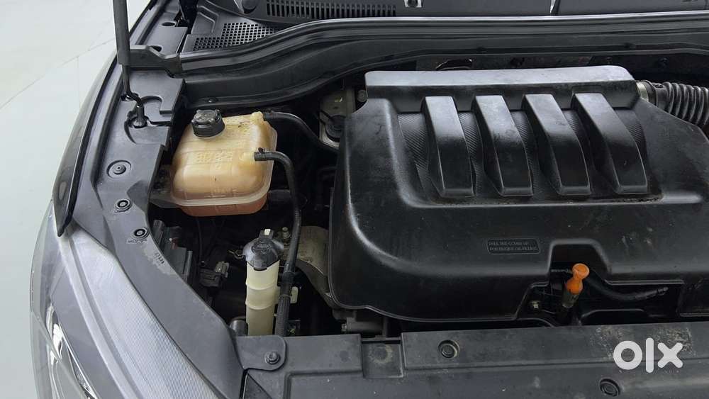 Mahindra Xuv700 2.0 Ax 7 Petrol At Str, 2022, Petrol