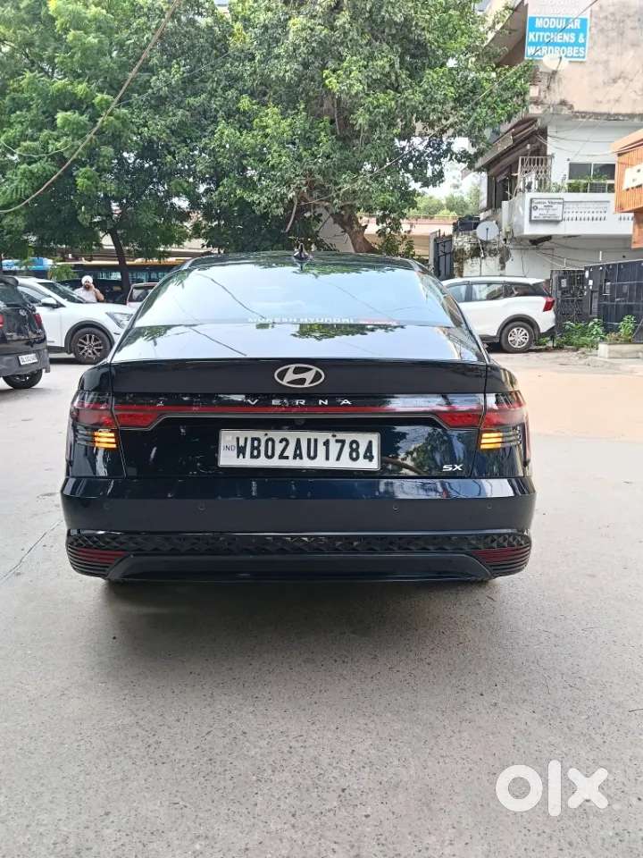 Hyundai Verna 1.5 Sx (o) Vtvt Ivt, 2023, Petrol
