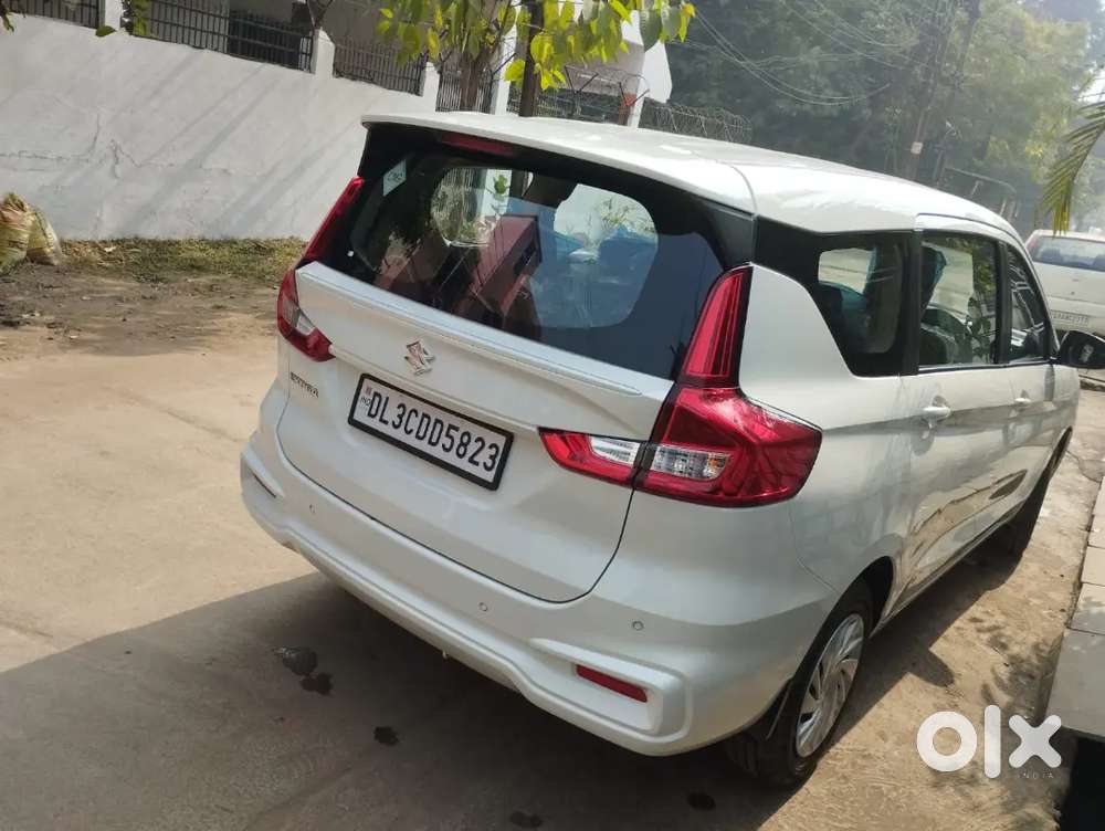 Nov 2025, Maruti Ertiga, White Colour, Petrol+cng,