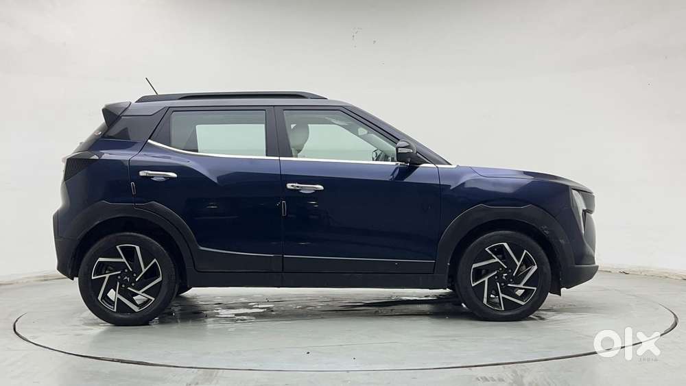 Mahindra Xuv 3xo Ax7l 1.2 Petrol At (pg), 2024, Petrol