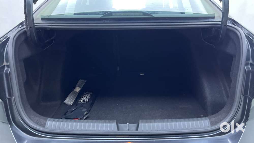 Volkswagen Virtus 1.0 Topline Tsi At, 2023, Petrol