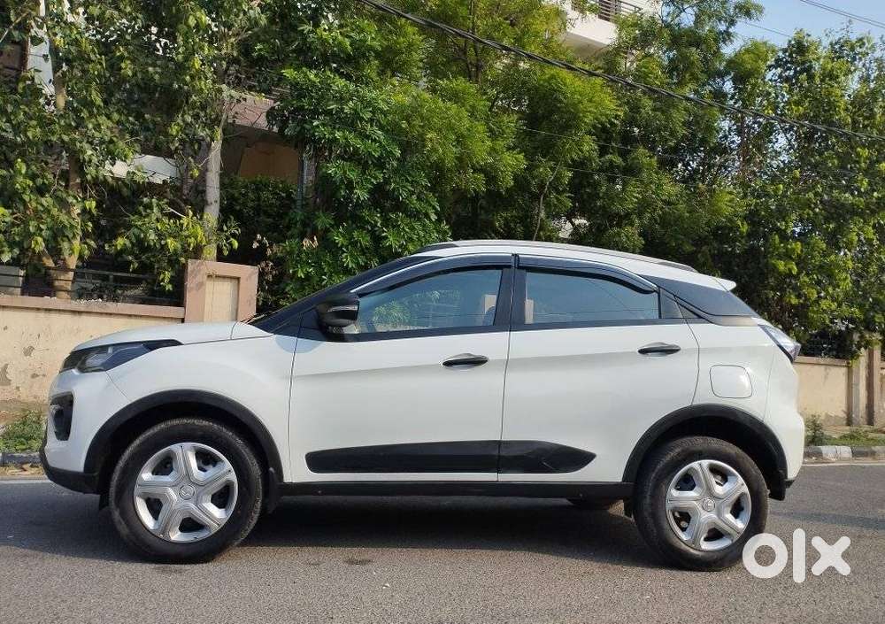 Tata Nexon 1.5 Revotorq Xma Amt (s), 2022, Petrol