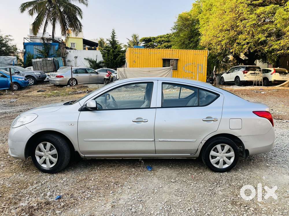 Nissan Sunny, 2011, Petrol