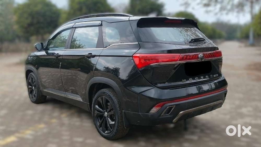 Mg Hector Plus Sharp Pro Blackstorm 1.5 Turbo Petrol Cvt 7 Str, 2024..