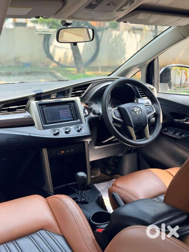 Toyota Innova Crysta 2.8 Gx At 7 Str, 2016, Diesel