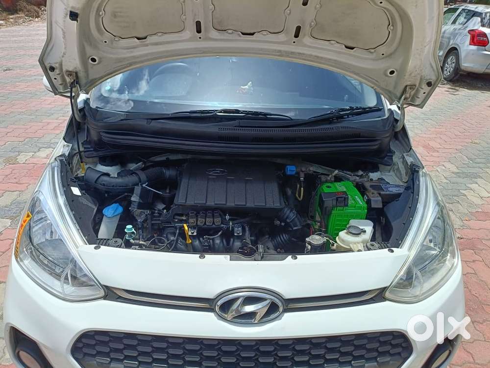 Hyundai Grand I10 2016-2017 Sportz Celebration Edition, 2017, Cng & ..
