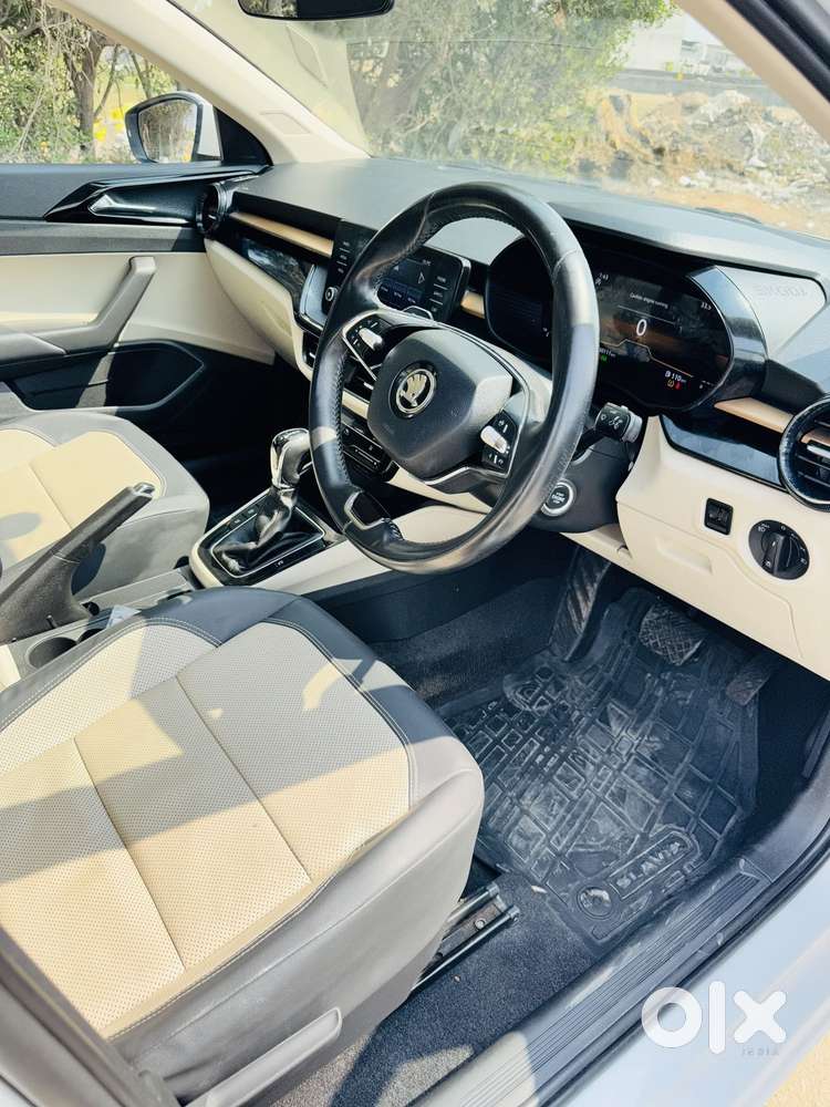 Skoda Slavia 1.0 Tsi Style At, 2023, Petrol
