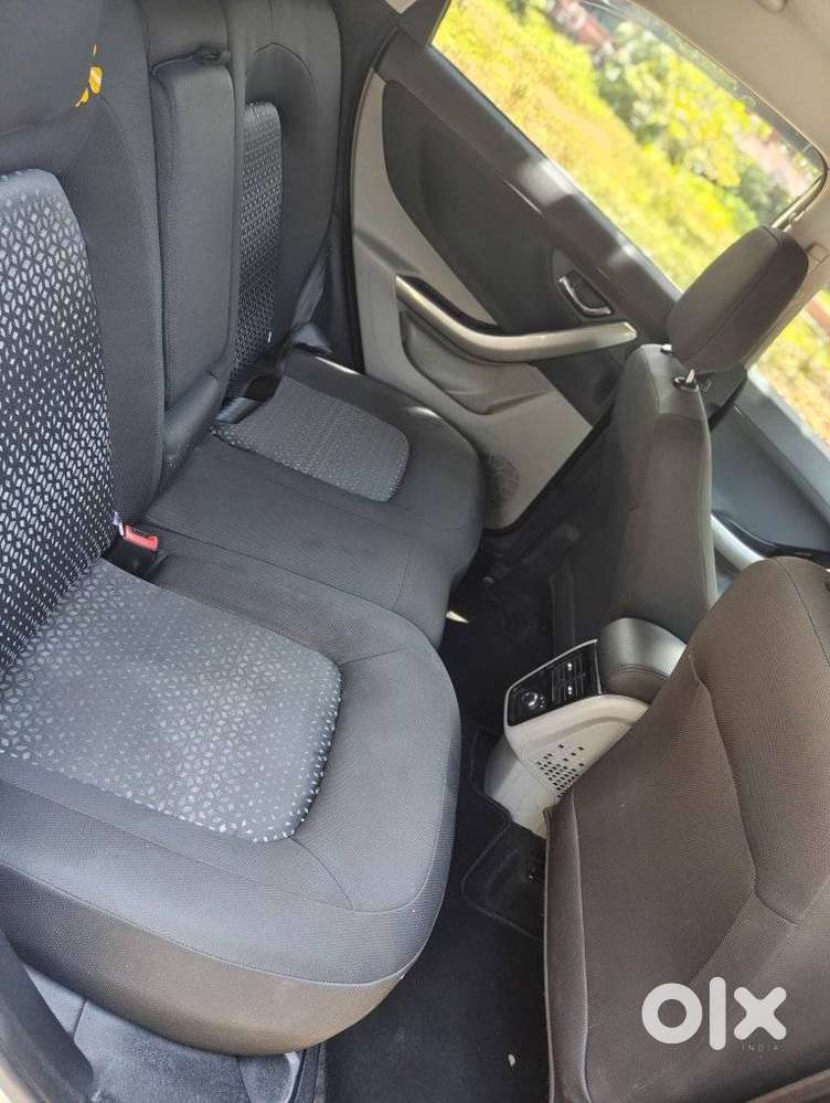 Tata Nexon Amt Xza Plus, 2019, Petrol