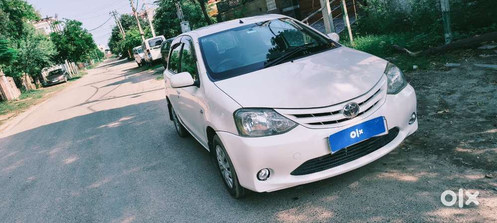 Toyota Etios Liva G, 2011, Petrol