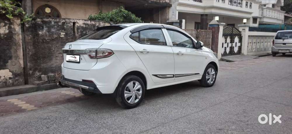 Tata Tigor, 2022, Petrol
