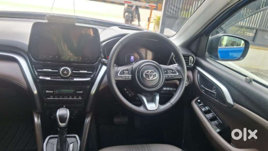 Toyota Urban Cruiser Hyryder 1.5 V Hybrid, 2024, Petrol