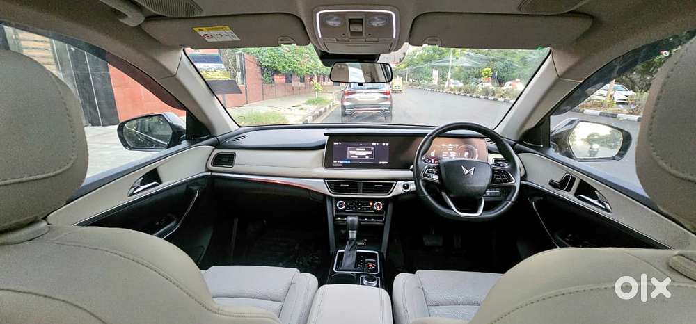 Mahindra Xuv700 2.0 Ax 7 Petrol At Luxury Pack Str, 2024, Petrol