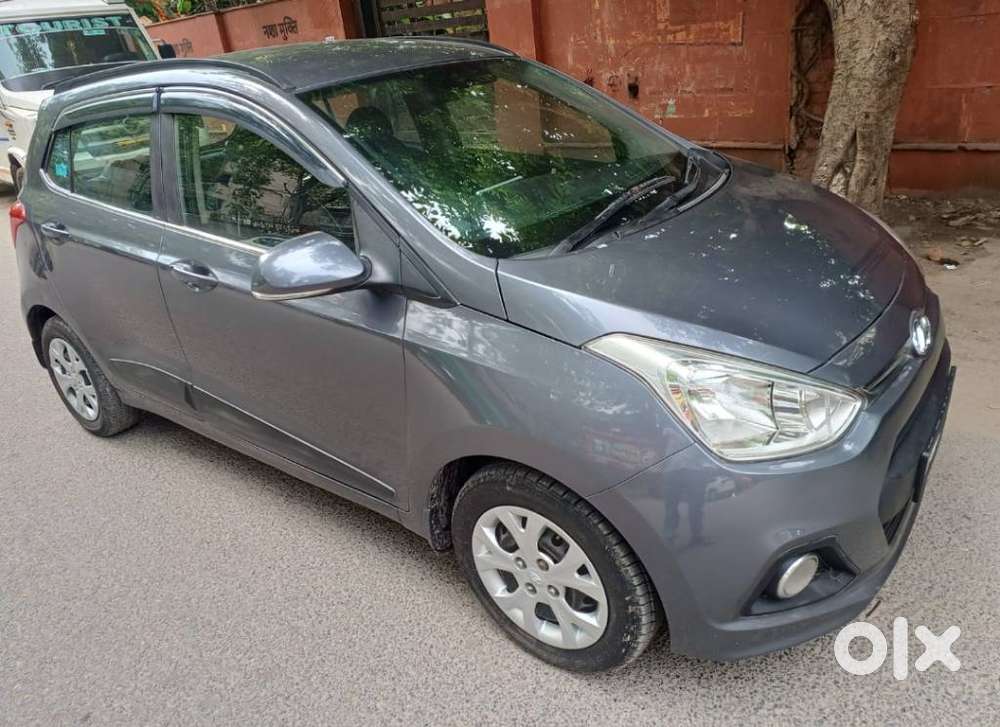 Hyundai Grand I10 Sportz, 2016, Petrol
