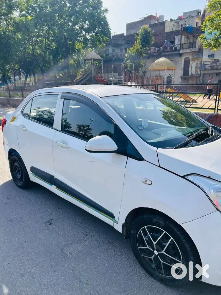 Hyundai Xcent Petrol 2017 Variant