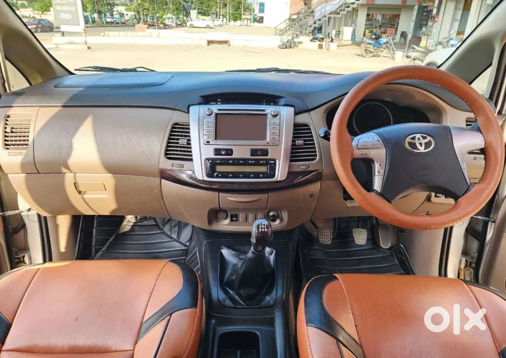 Toyota Innova 2.5 Zx 7 Str Bs-iv, 2015, Diesel