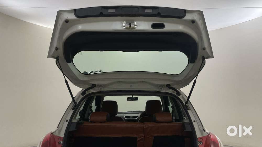 Maruti Suzuki Swift Vxi Optional, 2016, Petrol