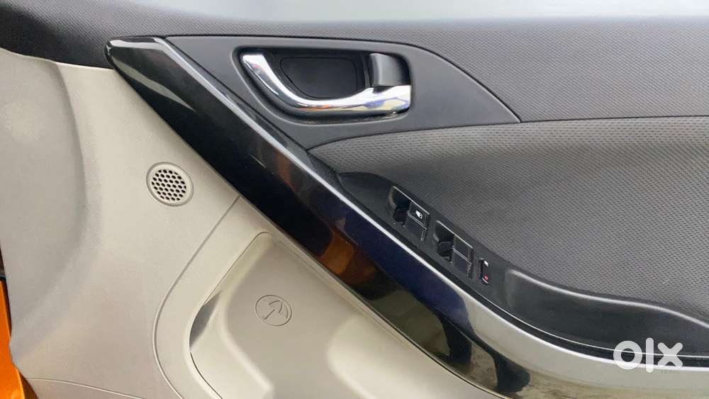 Tata Nexon 1.2 Revotron Xza Plus Dualtone, 2019, Petrol