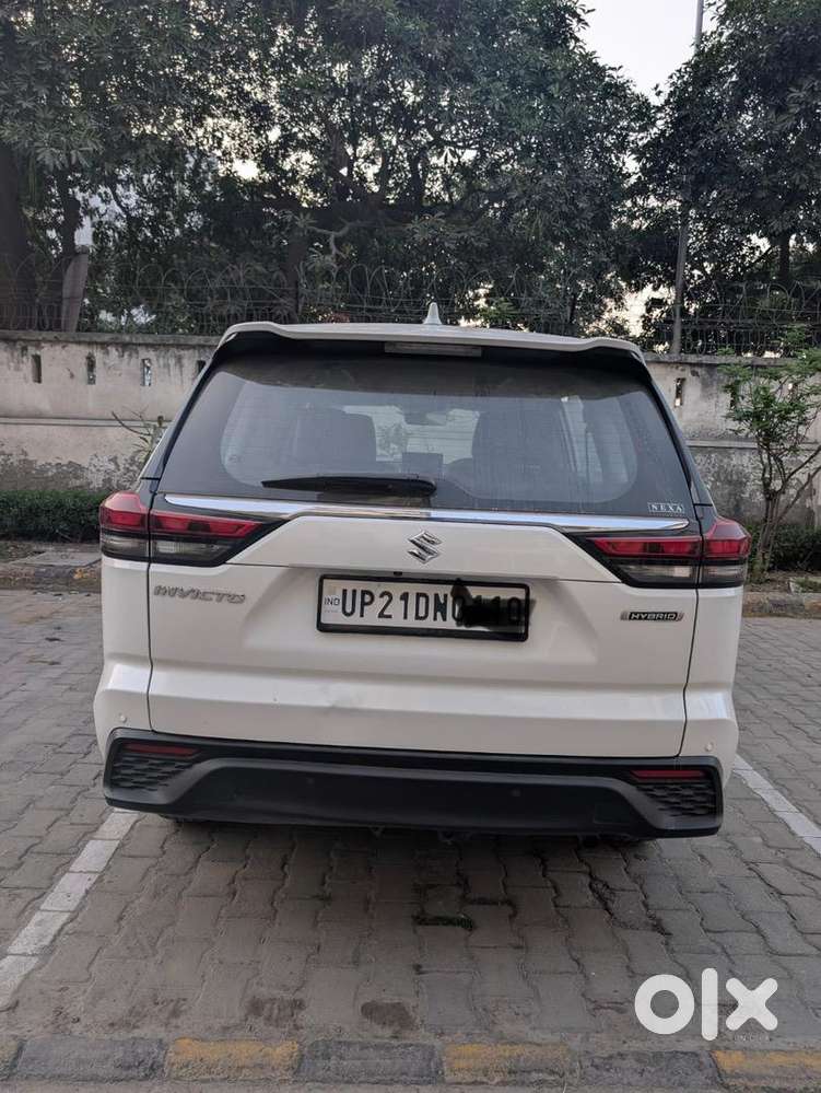 Maruti Suzuki Invicto 2025 Hybrid 12000 Km Driven