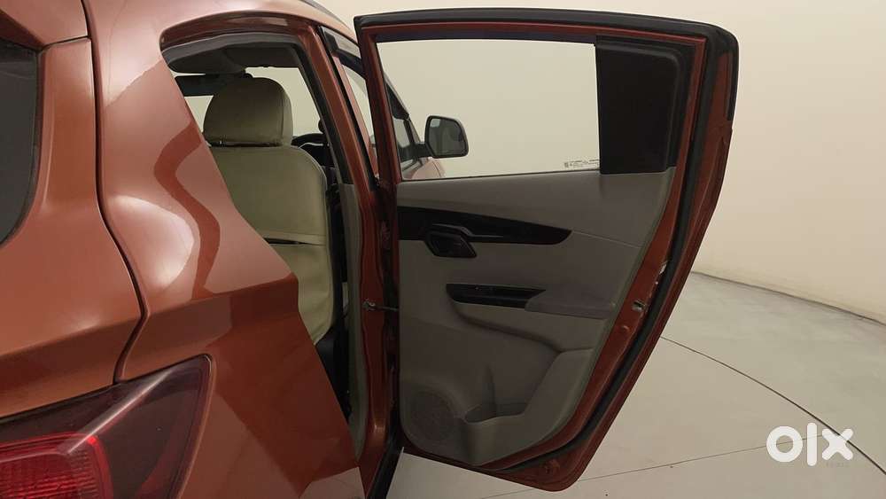 Mahindra Kuv 100 2016-2017 Mfalcon G80 K6 5str, 2016, Petrol