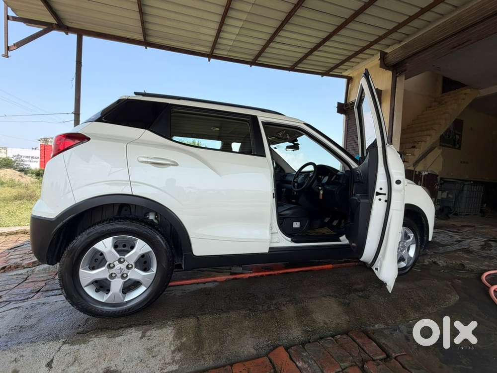 Mahindra Xuv300 Petrol 2024