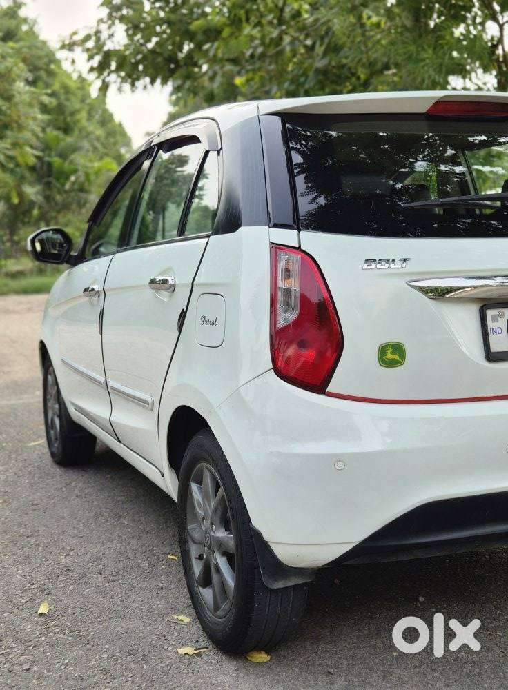 Tata Bolt Revotron Xt, 2015, Petrol