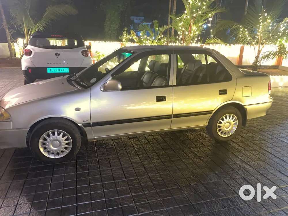 Maruti Suzuki Esteem Lxi 2006