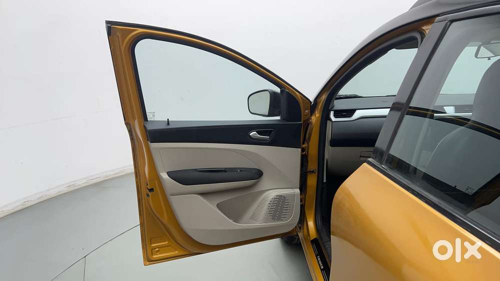 Renault Triber Rxz Easy-r Amt Dual Tone, 2021, Petrol