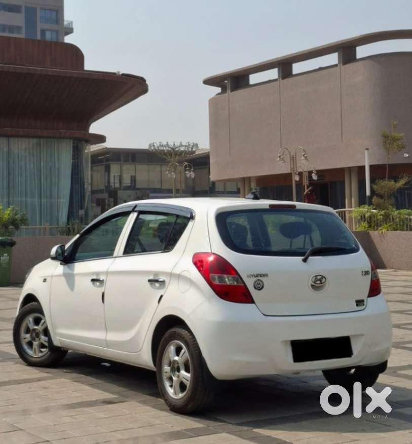 Hyundai I20 Asta 1.2 O With Sunroof, 2011, Petrol