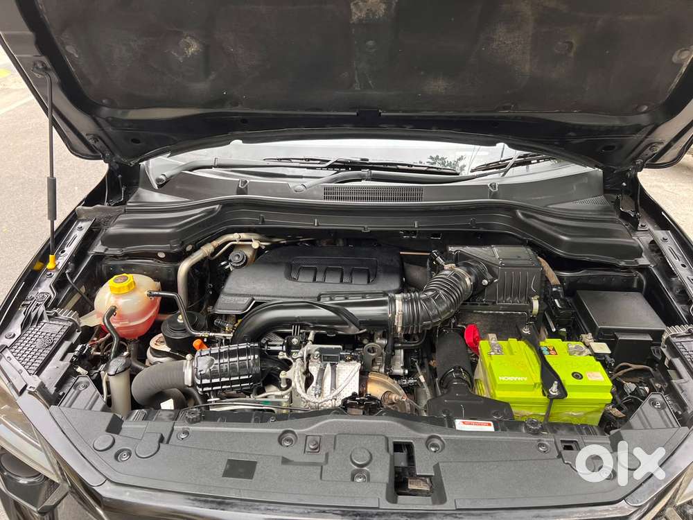 Mahindra Xuv 3xo Ax5l 1.2 Petrol At, 2024, Petrol