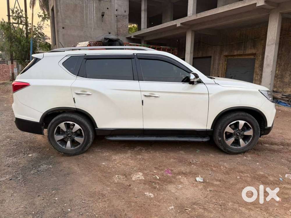 Mahindra Alturas G4 4wd At, 2020, Diesel