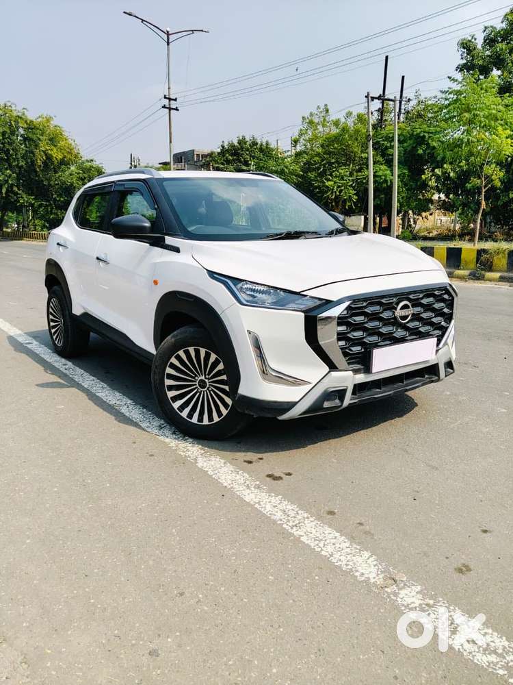 Nissan Magnite Kuro Edition Petrol Amt, 2026, Petrol