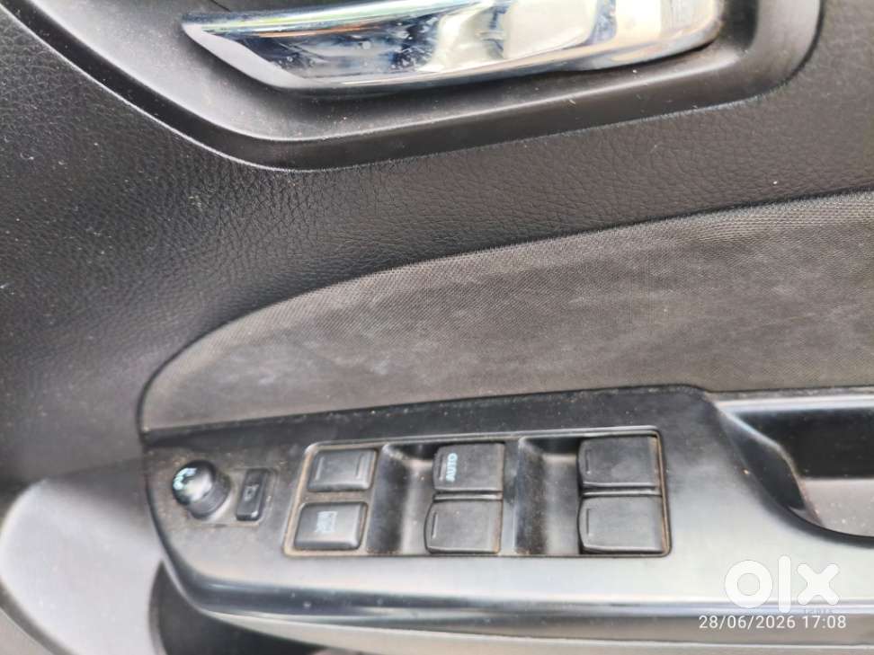 Maruti Suzuki Swift Vxi + Manual, 2015, Petrol