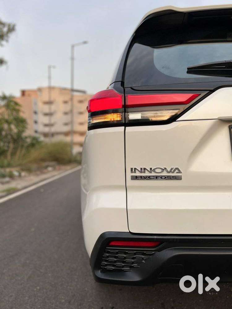 Toyota Innova Hycross 2.0 Gx 8 Str, 2025, Petrol
