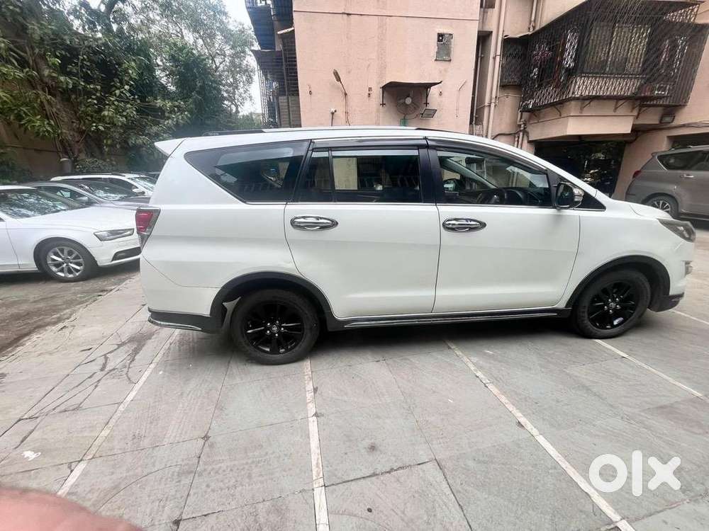 Superbly Maintained Innova Cyrsta Touring Sports