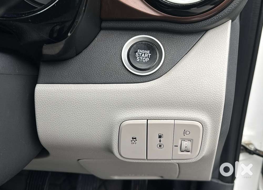 Hyundai Aura 1.2 Sx Cng, 2023, Cng & Hybrids