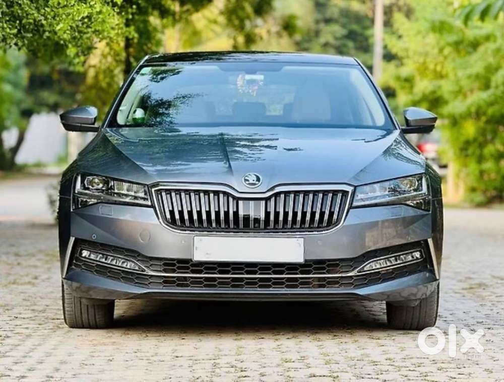 Skoda Superb 2.0 L&k Tsi At, 2023, Petrol