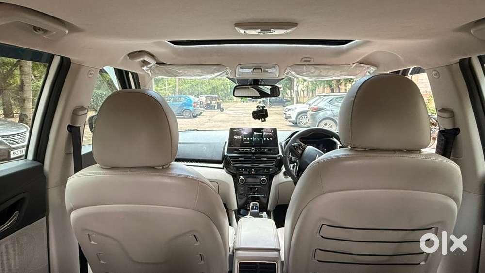 Mahindra Xuv400 Ev 2025 Electric 25000 Km Driven